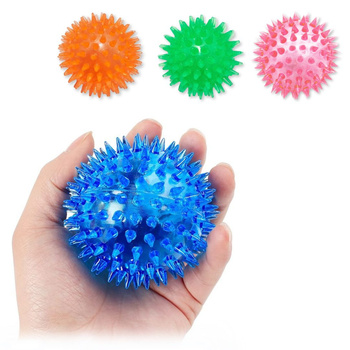 PIŁKA JEŻYK Z KOLCAMI GUMOWA DLA PSA 6 cm MIX KOLOR 1 SZTUKA